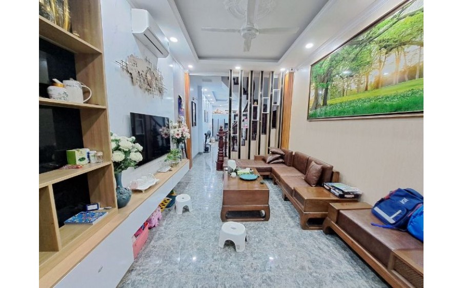 Bán Nhà Đống Đa Thái Thịnh 52/58m2 5 Tầng Gồm 6 Ngủ Gía 10,5 Tỷ